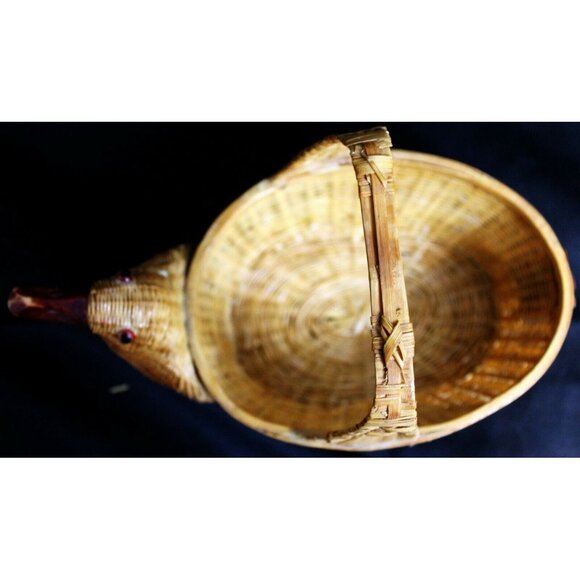 Vtg 1970s Natural Woven Small Duck Basket Tan Chicken Bird Country Farmhouse - Picture 12 of 12